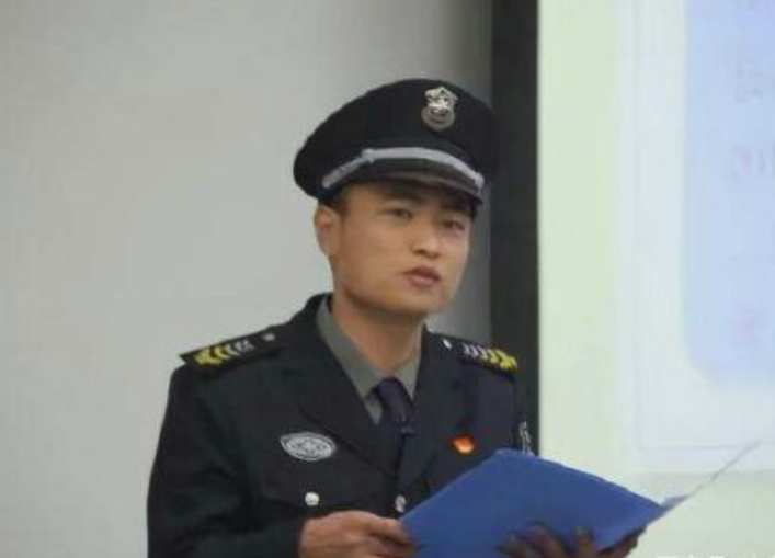 北大保安完美“逆襲”的背后：你是誰不重要，跟誰在一起很重要